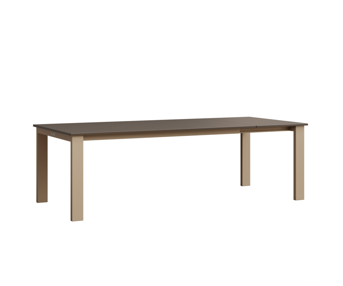 Berlin Gardens Berkley 42" x 72" Expandable Table with Hammered Top