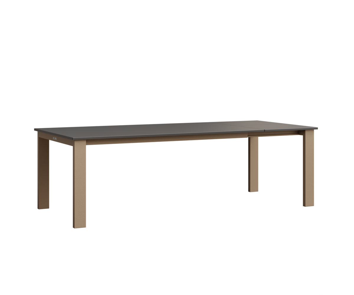 Berlin Gardens Berkley 42" x 72" Expandable Table with Hammered Top