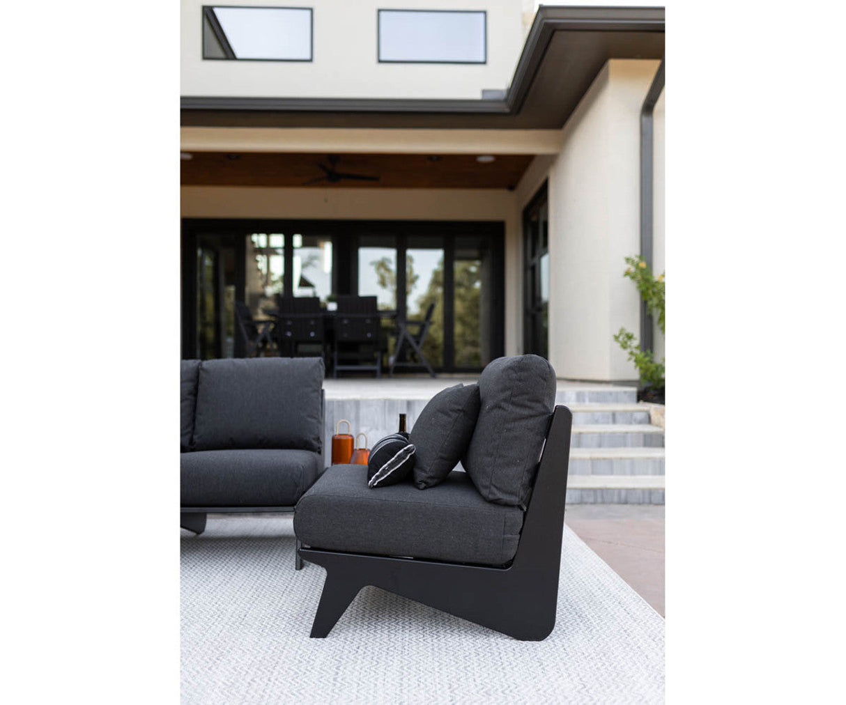 Berlin Gardens Holland Club Chair with Holland Cushions - HOCC2429 2