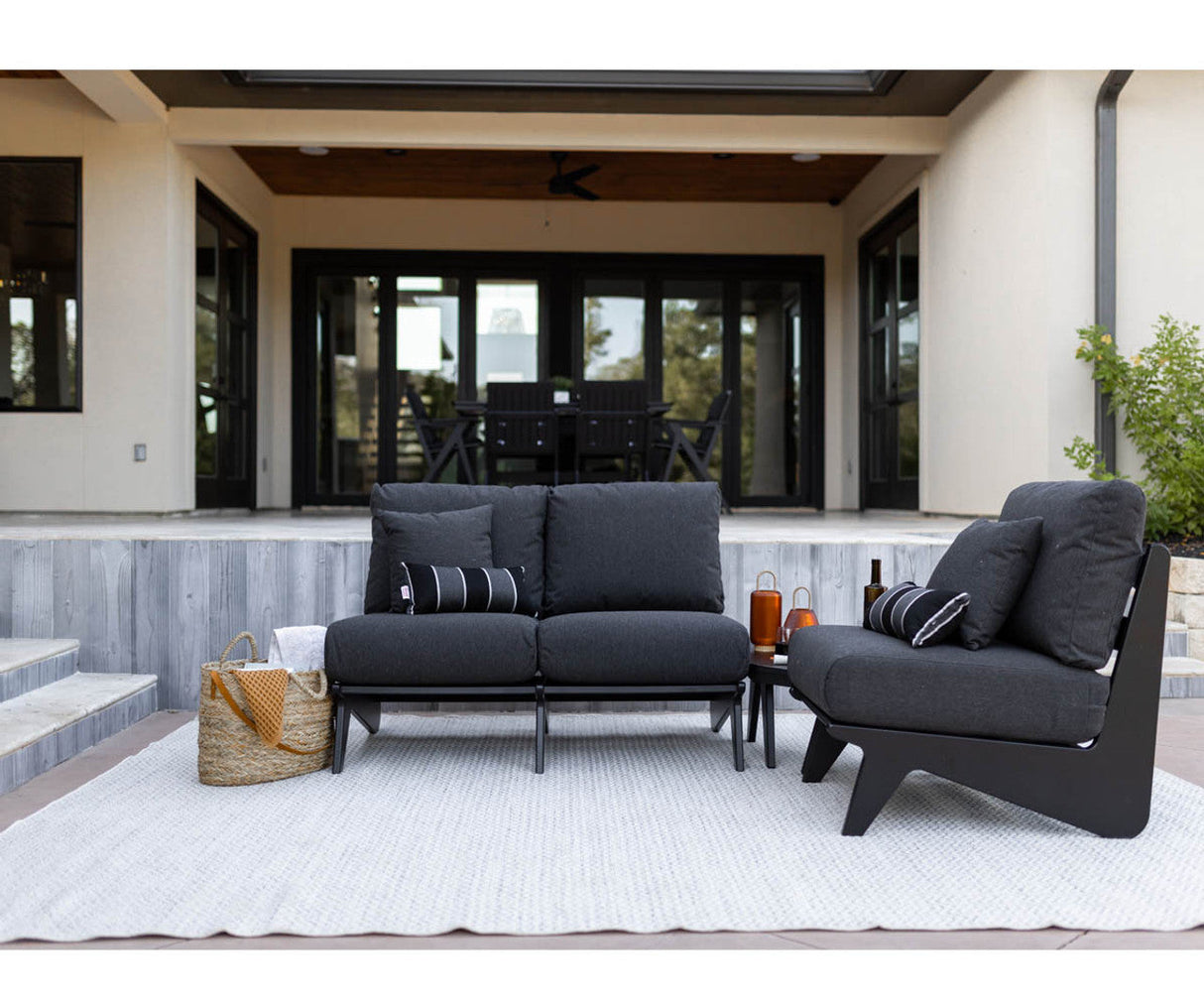 Berlin Gardens Holland Club Chair with Holland Cushions - HOCC2429 3