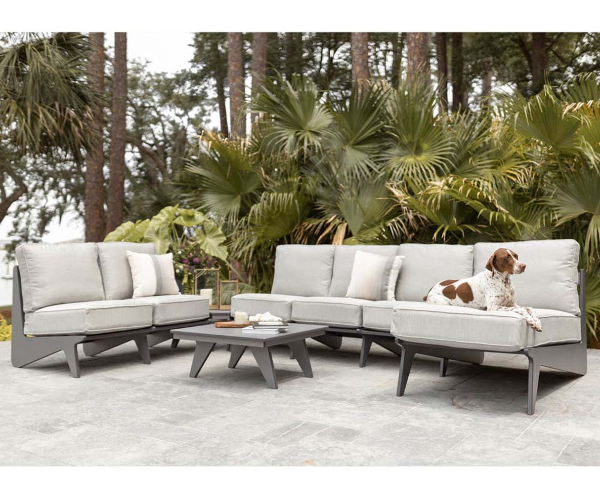 Berlin Gardens Holland Sofa with Holland Cushion - HOS7429 1