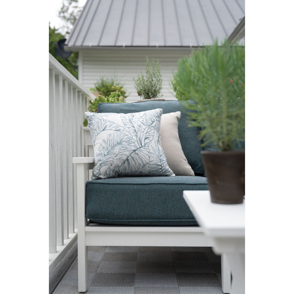 Berlin Gardens Mayhew Right Arm Club Chair - MHRSC2734 3