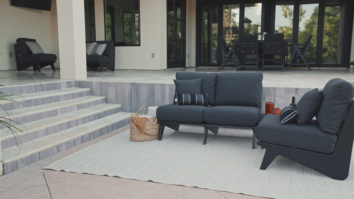Berlin Gardens Holland Loveseat
